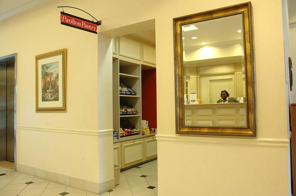 Hilton Garden Inn Kansas City/Kansas Restoran gambar