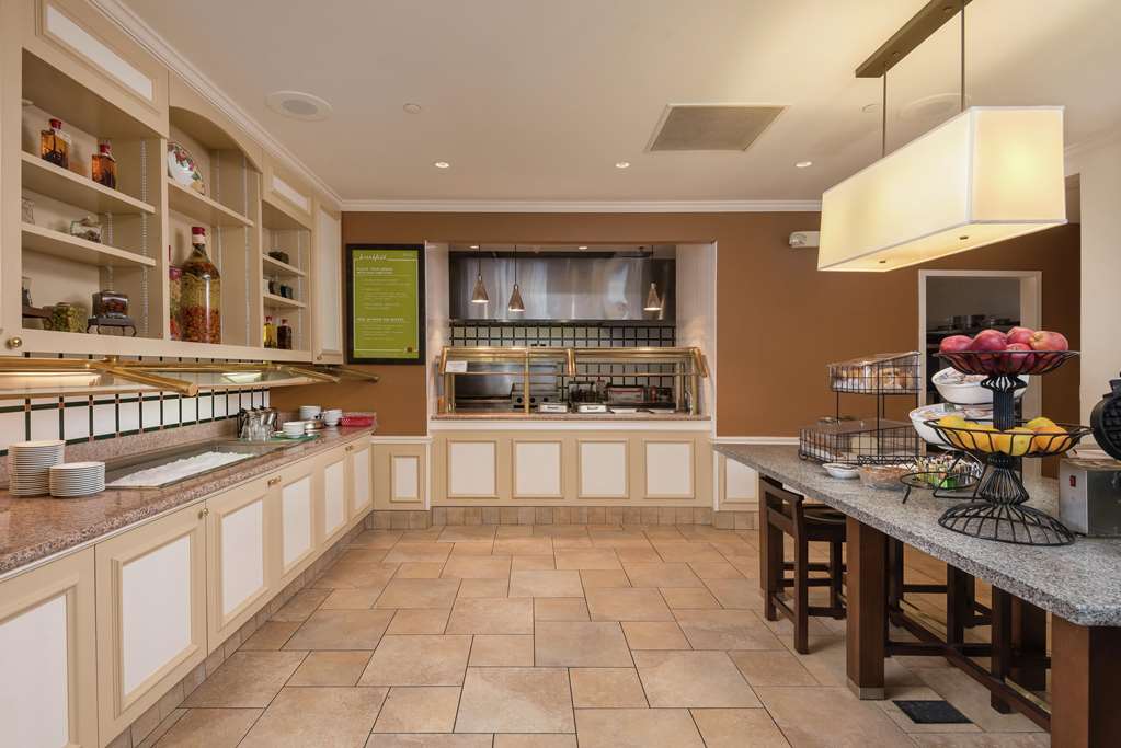 Hilton Garden Inn Kansas City/Kansas Restoran gambar